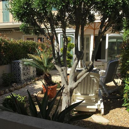 Appartamento Mistral Gagnant Fréjus Esterno foto